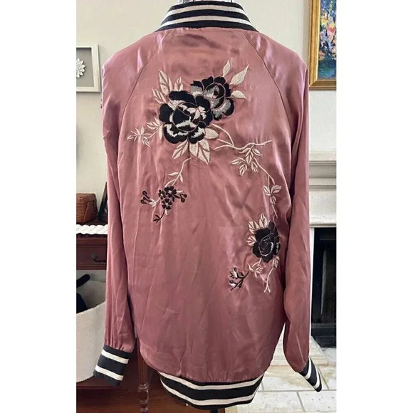 Billabong Bomber Jacket Women's Size S/P Pink Silky Floral Rose Ash Embroidered - Picture 4 of 10